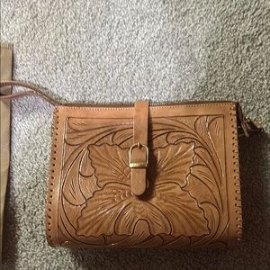 Elegant Tan Leather Women's Bag